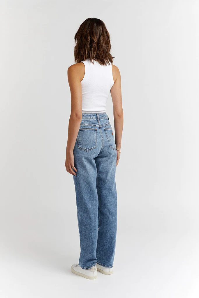 ABRAND 94 High Straight 'Erin'