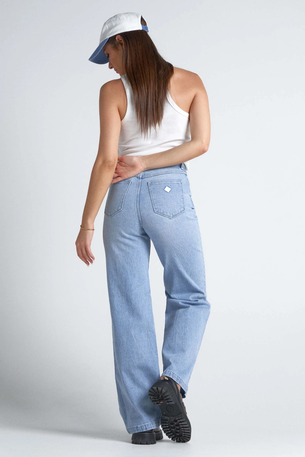 ABRAND 94 High & Wide 'Gina'