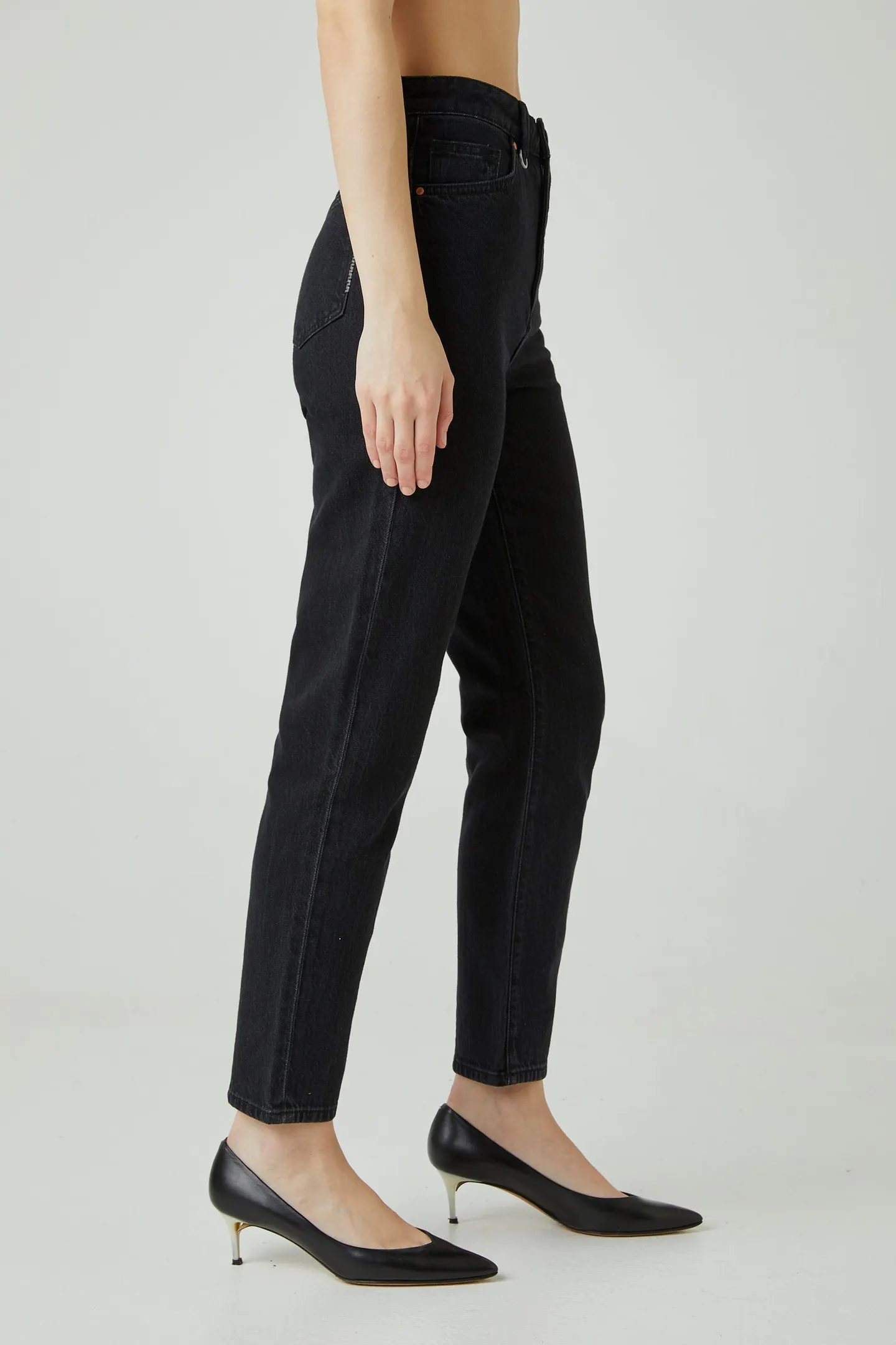 NEUW Lola Mom 'Black Earth'