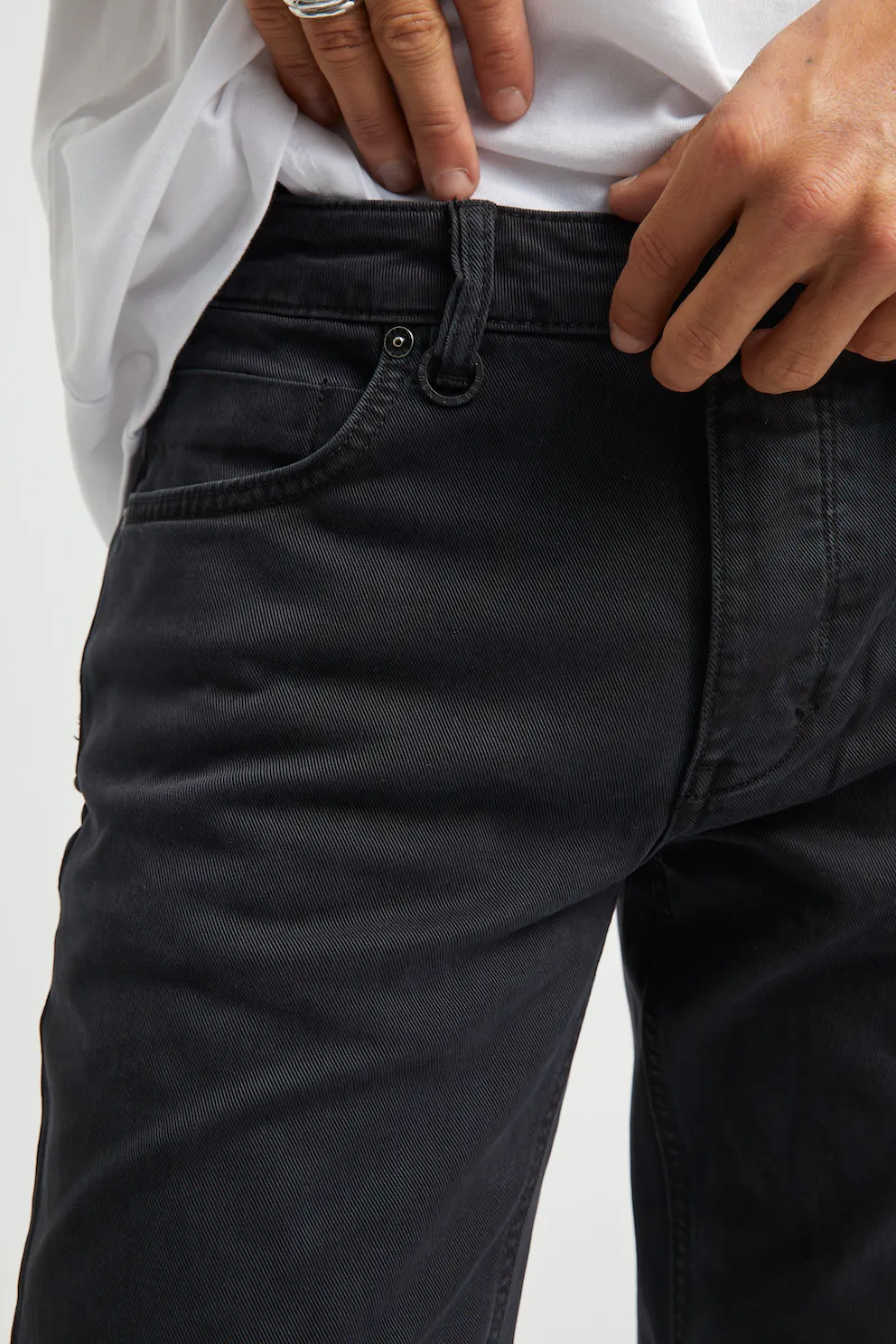 NEUW Lou Slim Twill 'Black'